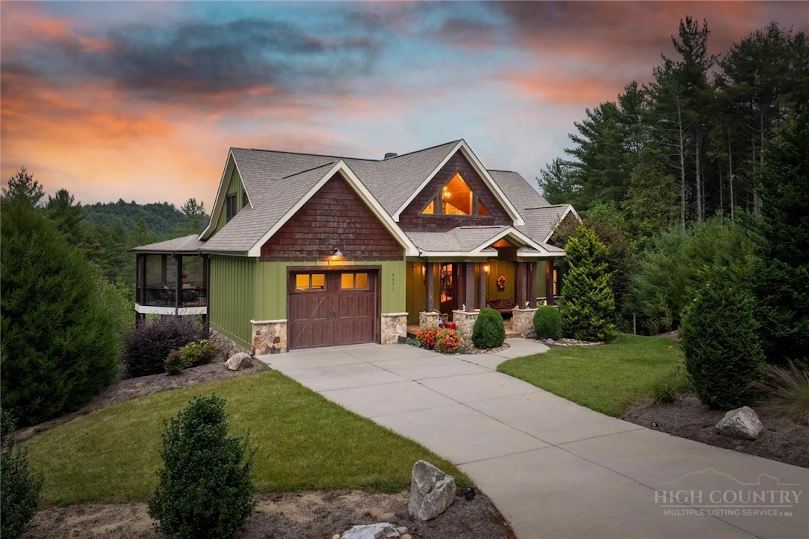 Image number 3 for the current listing