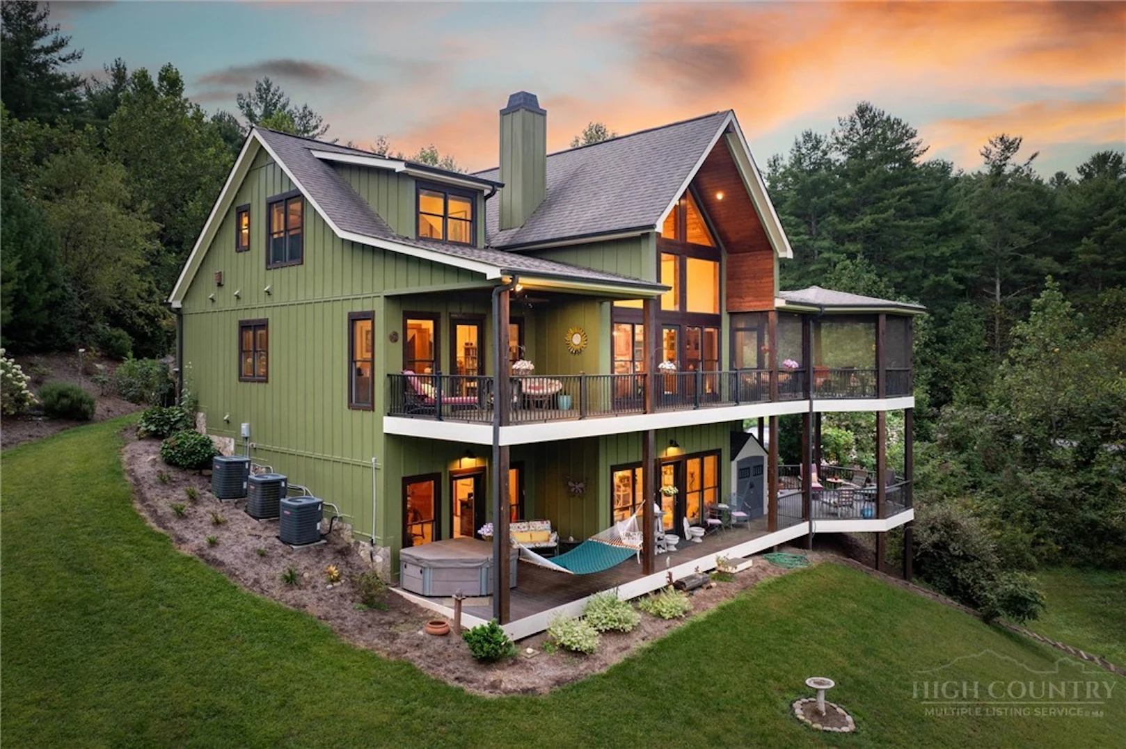 Image number 4 for the current listing