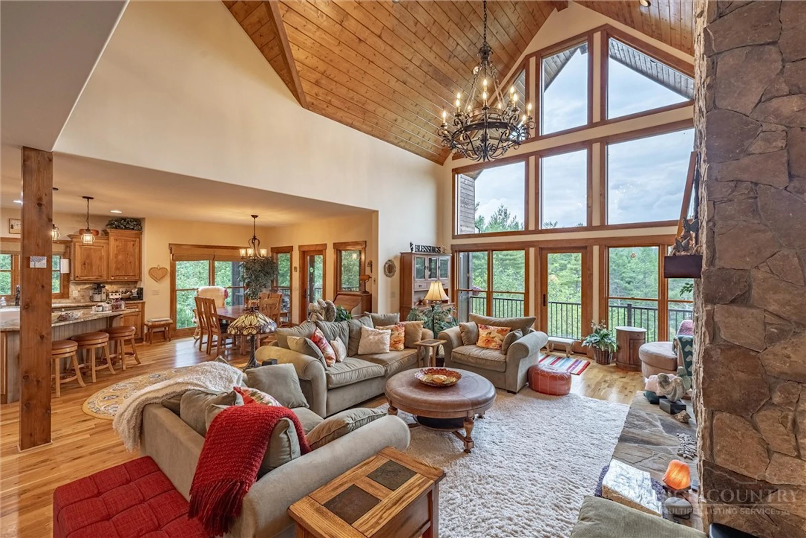 Image number 12 for the current listing
