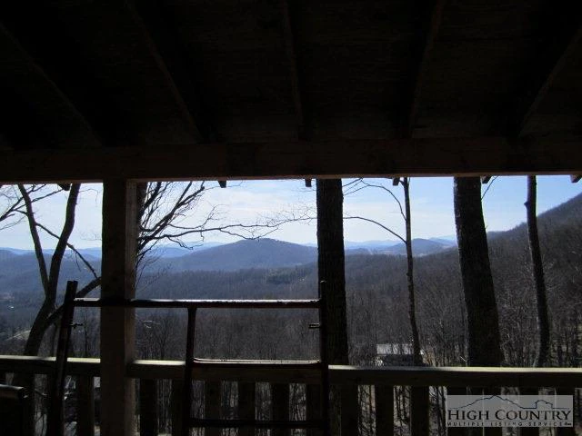 Image number 1 for the current listing