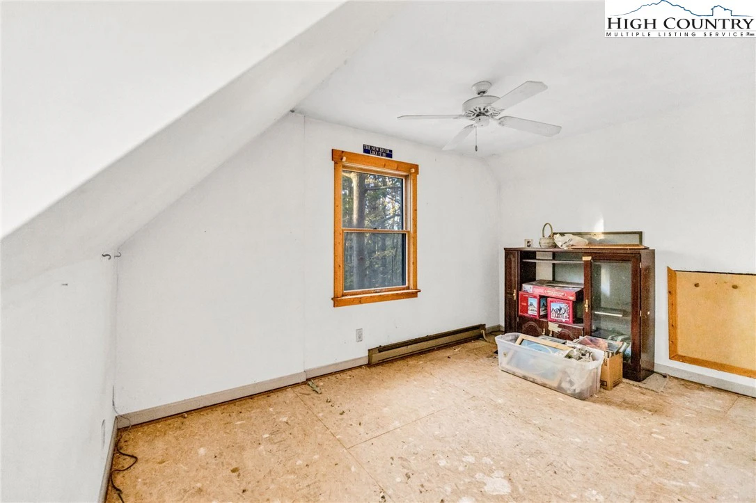 Image number 8 for the current listing