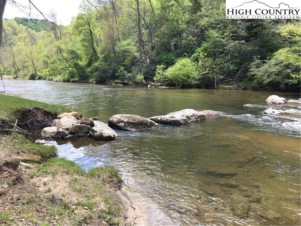 Image number 1 for the current listing