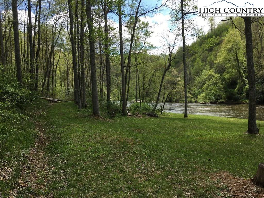 Image number 19 for the current listing