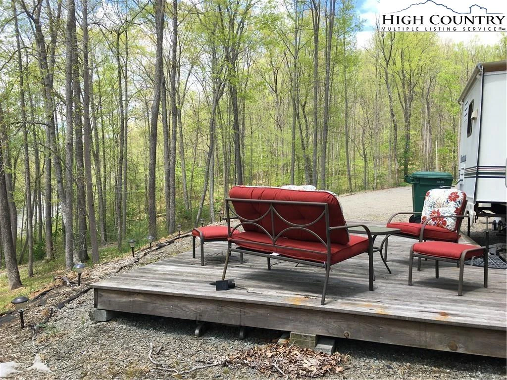 Image number 10 for the current listing