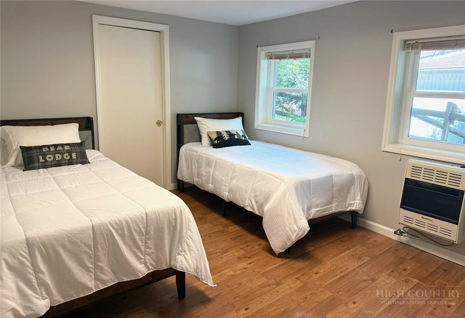 Image number 6 for the current listing