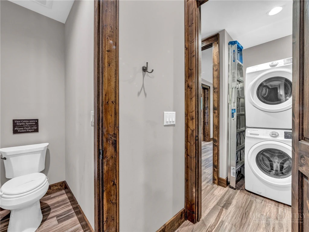 Image number 7 for the current listing