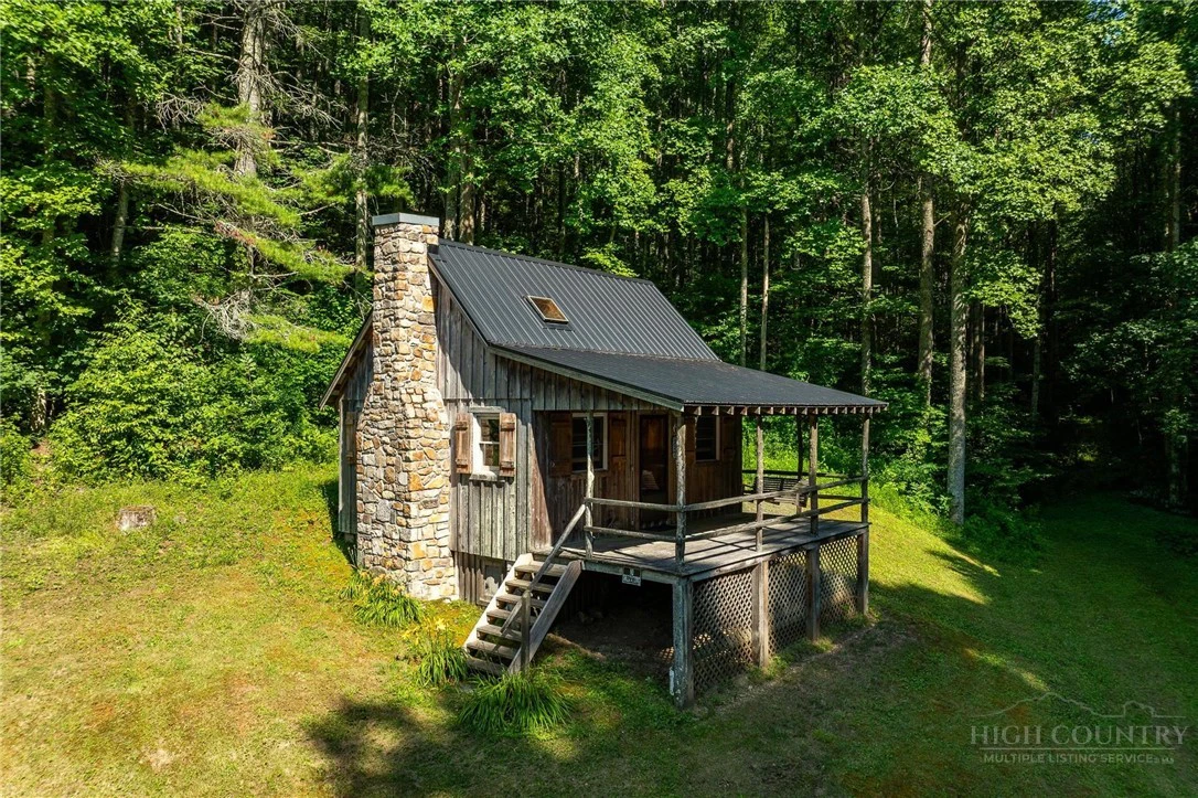 Image number 21 for the current listing