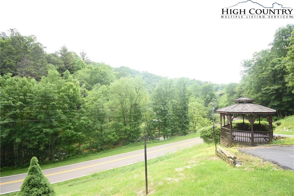 Image number 5 for the current listing