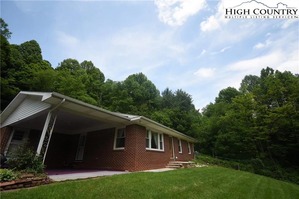 Image number 3 for the current listing