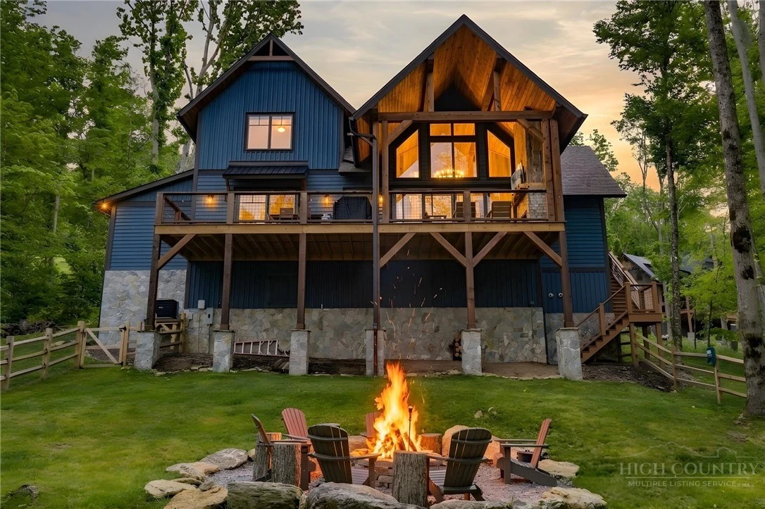 Image number 2 for the current listing
