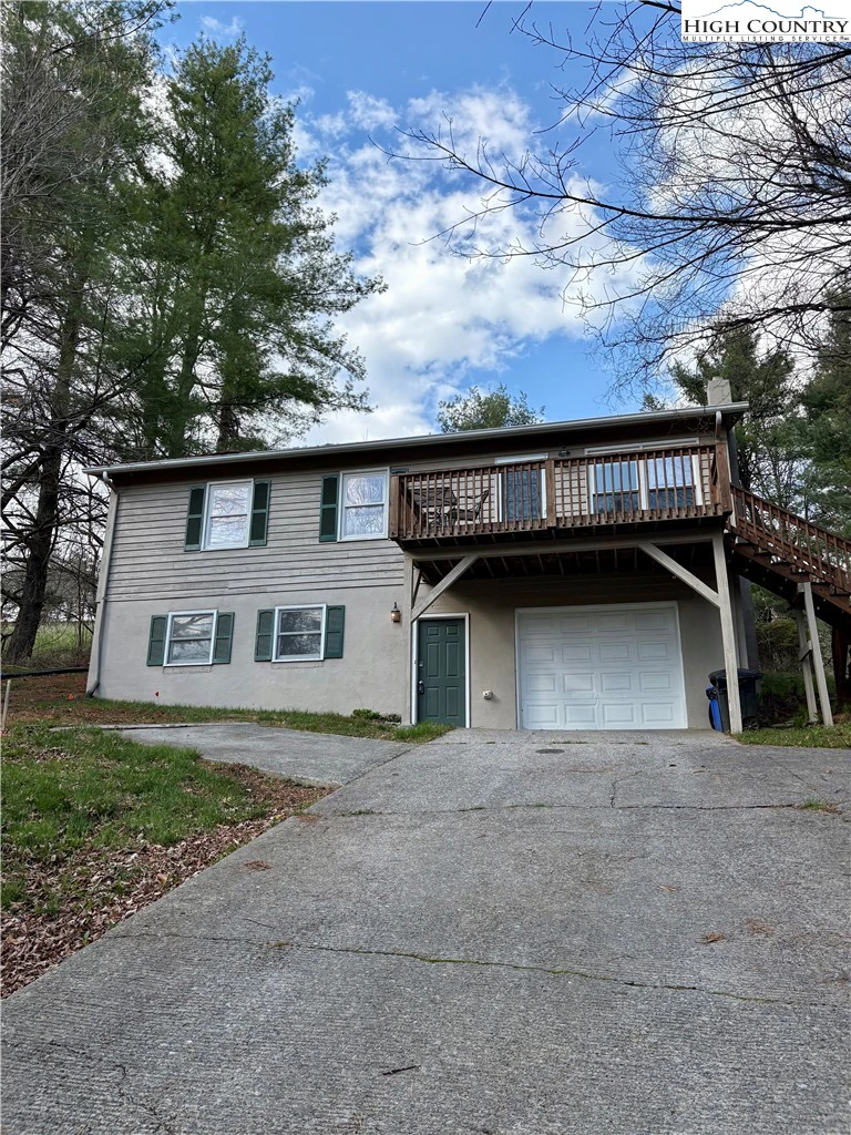 Image number 1 for the current listing