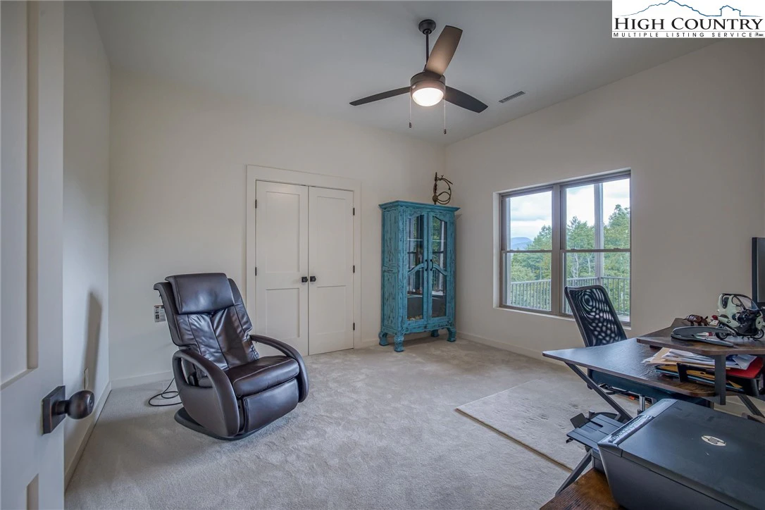 Image number 18 for the current listing
