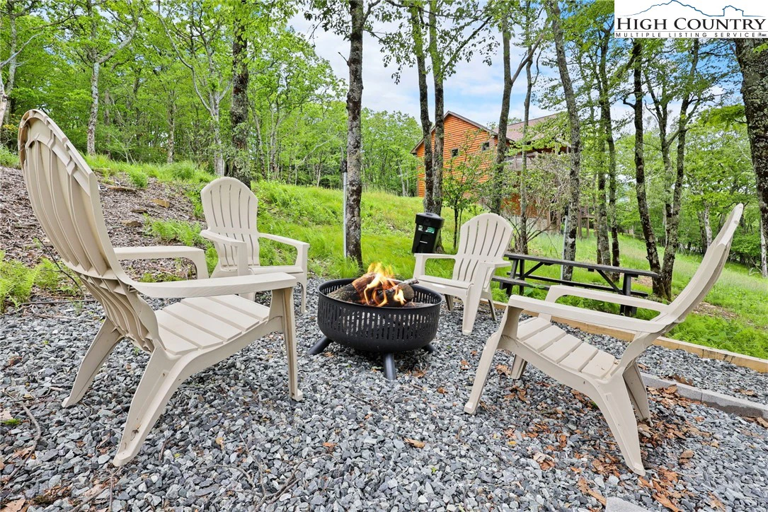 Image number 2 for the current listing