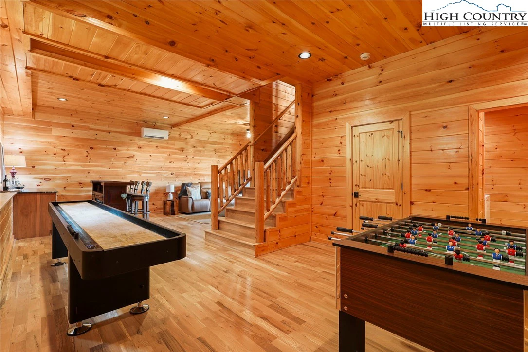 Image number 8 for the current listing
