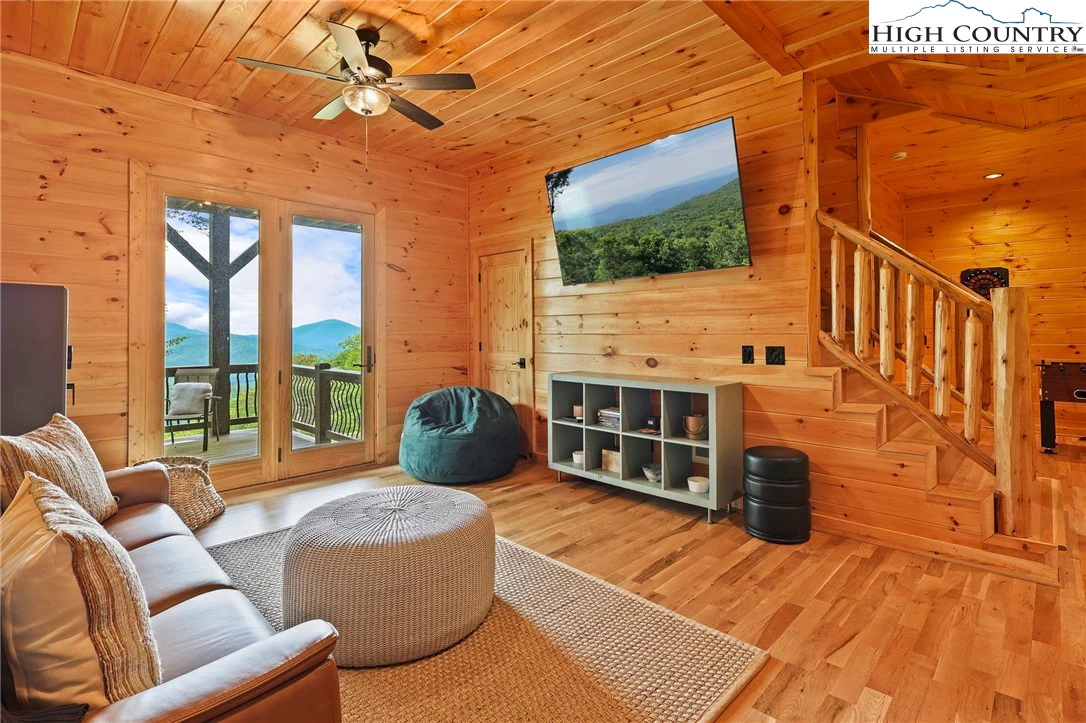 Image number 6 for the current listing