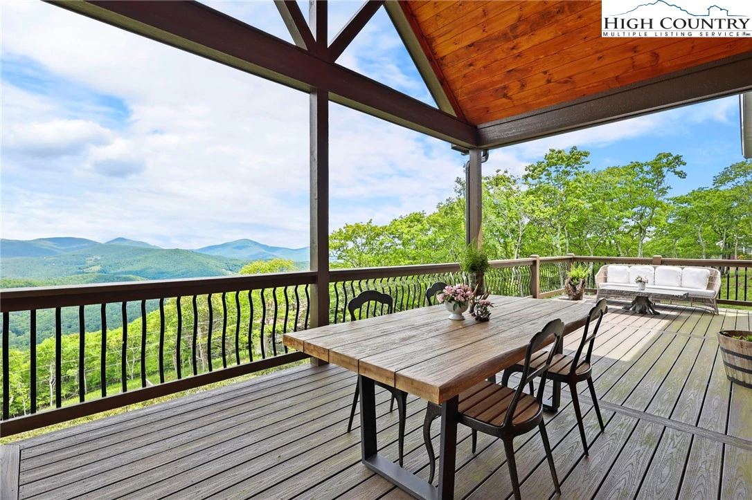 Image number 18 for the current listing