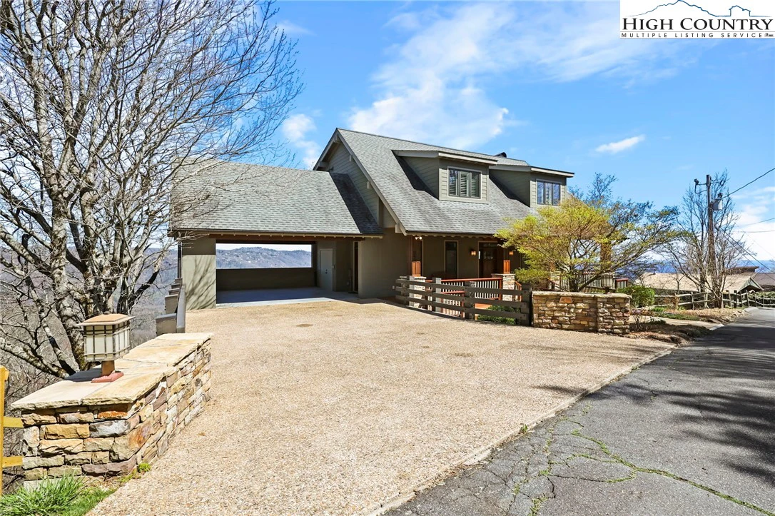 Image number 31 for the current listing
