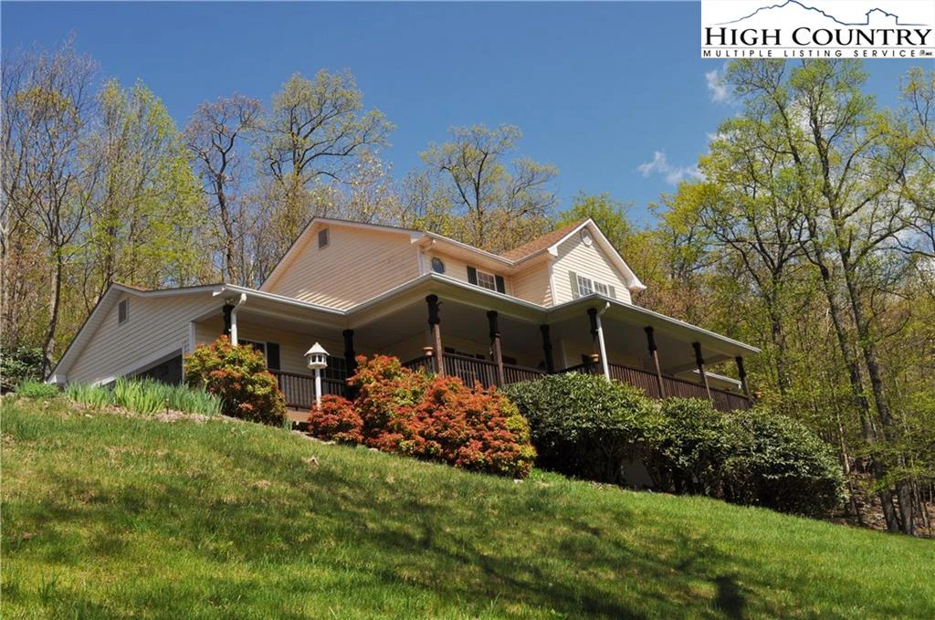 Image number 1 for the current listing