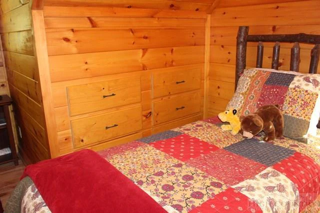 Image number 4 for the current listing