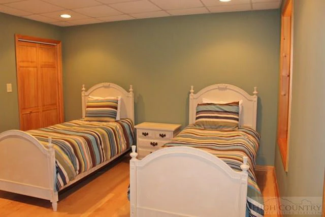 Image number 7 for the current listing