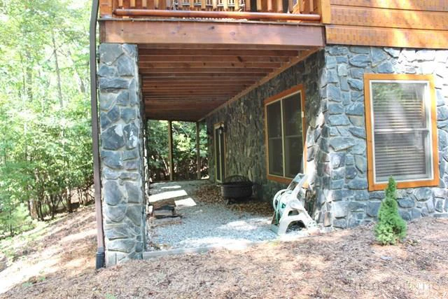 Image number 13 for the current listing