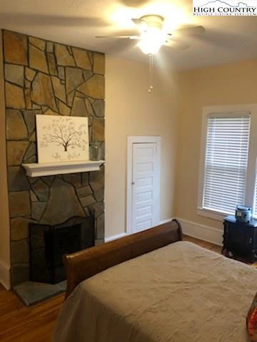 Image number 10 for the current listing