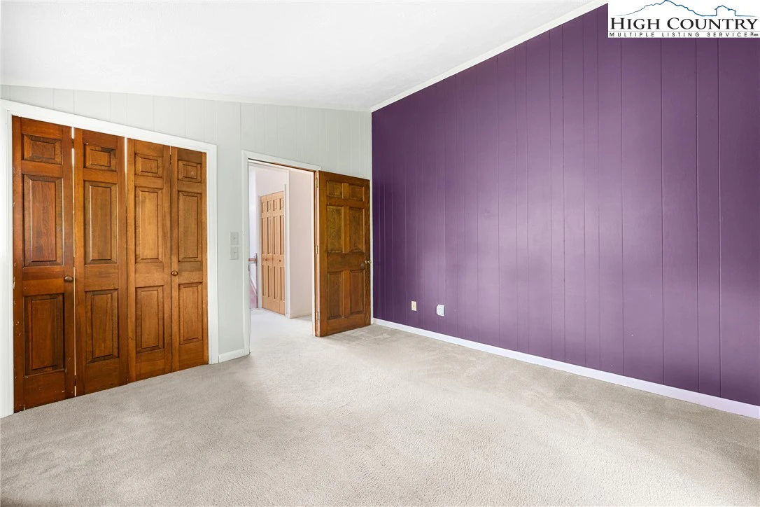 Image number 12 for the current listing
