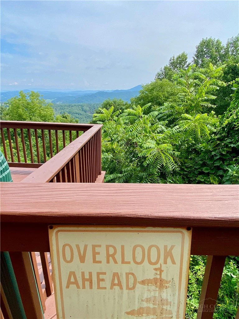 Image number 2 for the current listing