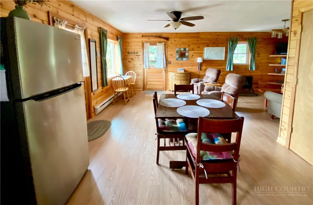 Image number 6 for the current listing