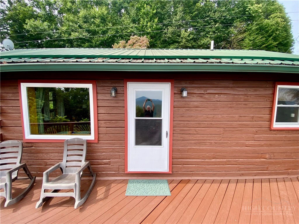 Image number 8 for the current listing