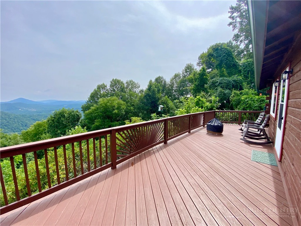 Image number 9 for the current listing
