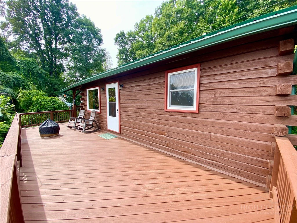 Image number 11 for the current listing