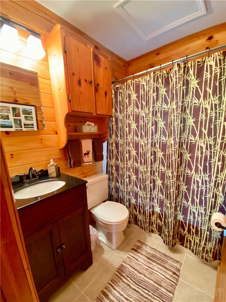 Image number 18 for the current listing
