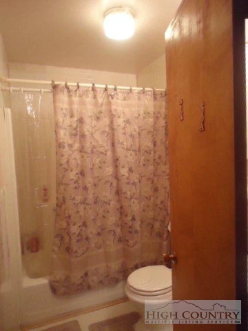 Image number 6 for the current listing