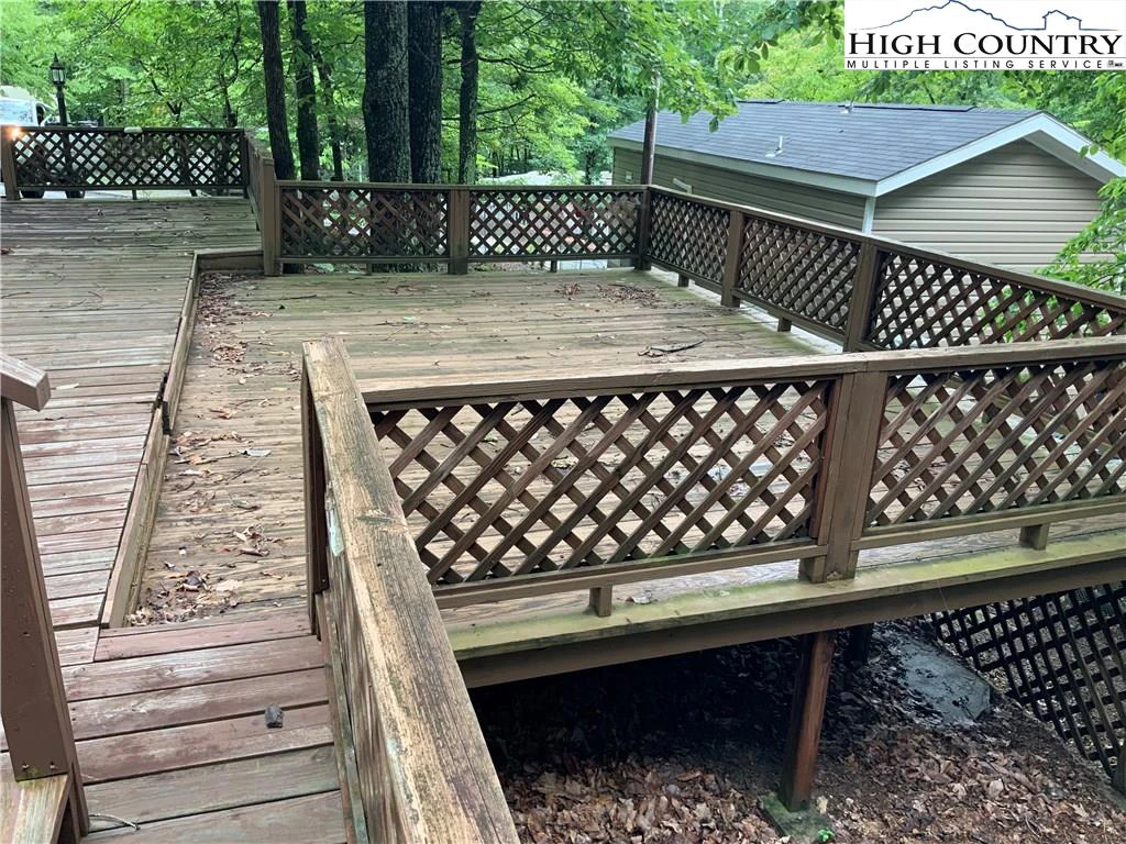 Image number 2 for the current listing