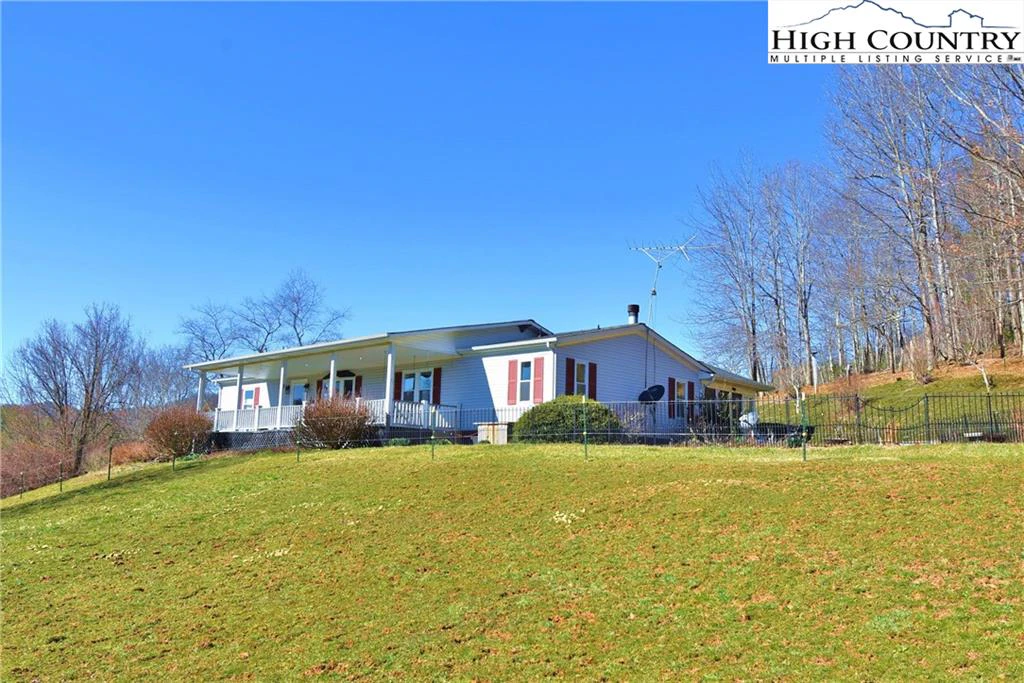 Image number 1 for the current listing