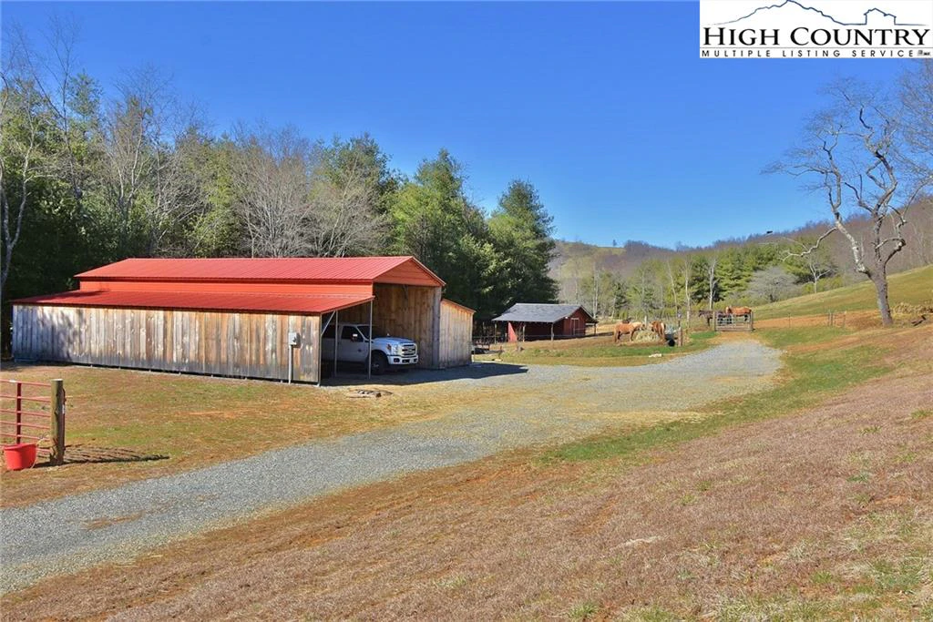 Image number 22 for the current listing