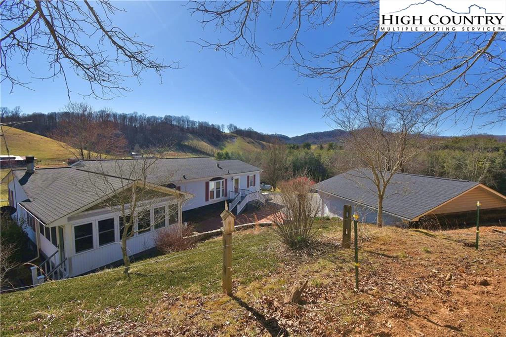 Image number 15 for the current listing