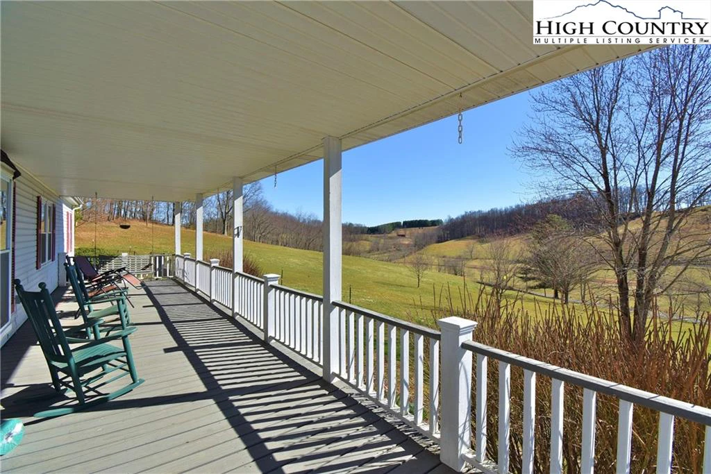 Image number 18 for the current listing