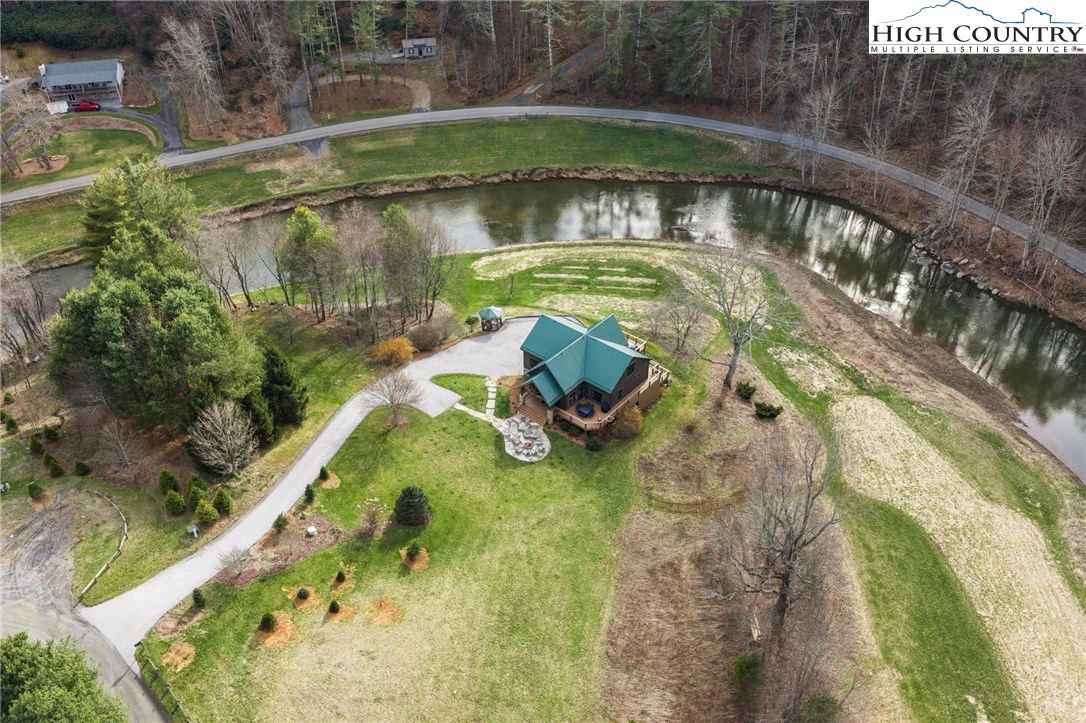 Image number 1 for the current listing