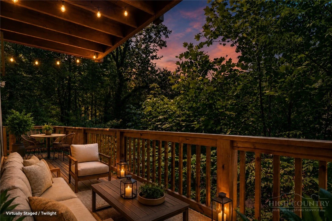 Image number 3 for the current listing