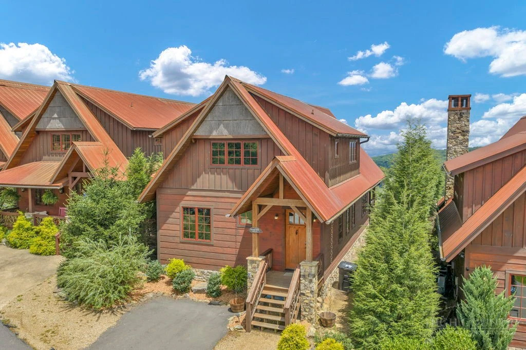 Image number 1 for the current listing