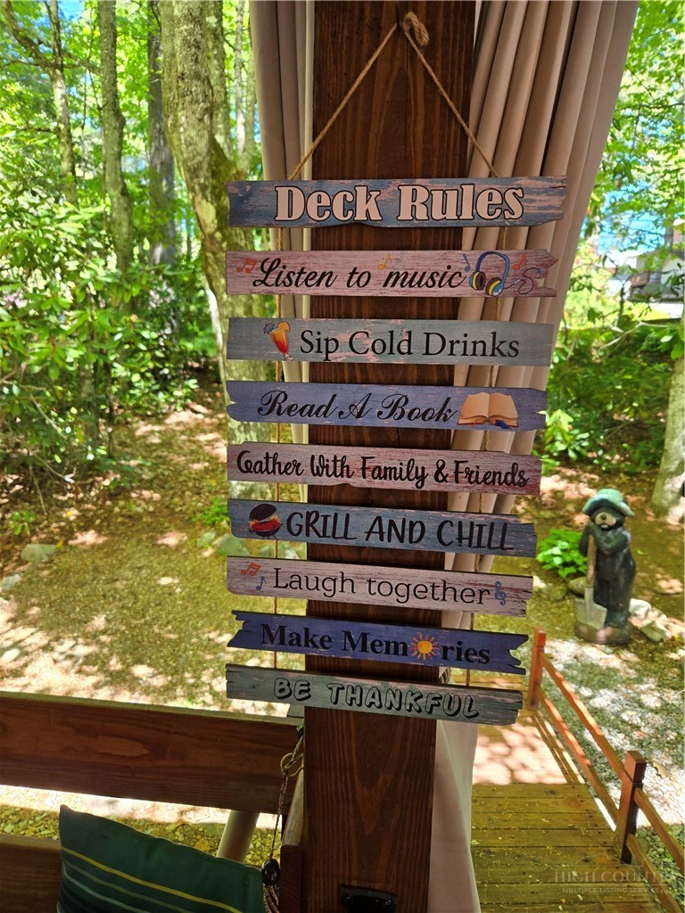 Image number 9 for the current listing