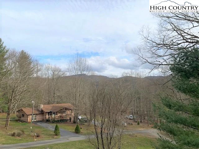 Image number 13 for the current listing