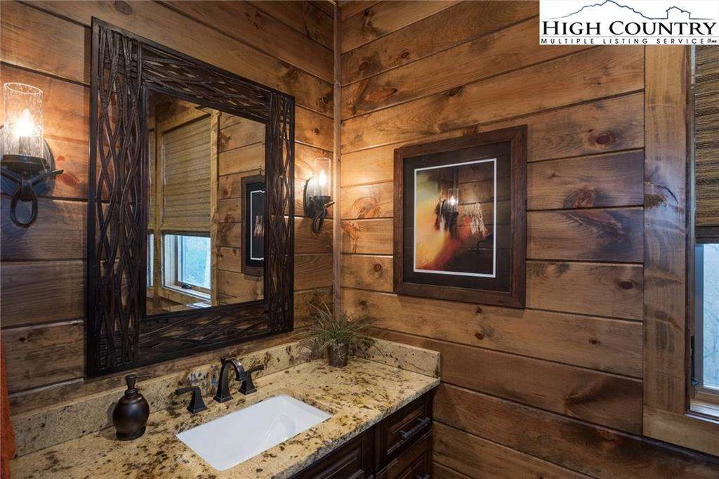 Image number 6 for the current listing