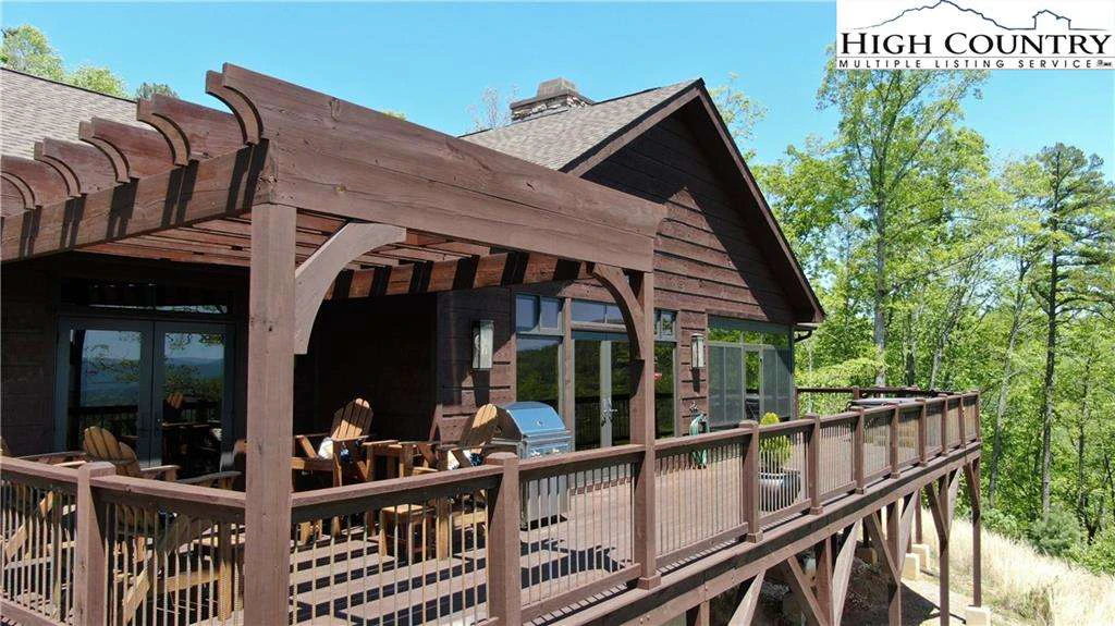 Image number 11 for the current listing