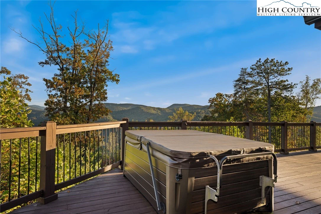 Image number 18 for the current listing