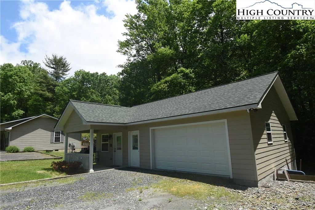 Image number 8 for the current listing