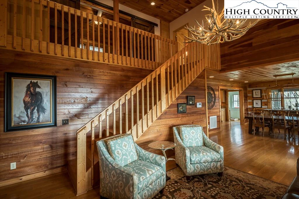 Image number 6 for the current listing