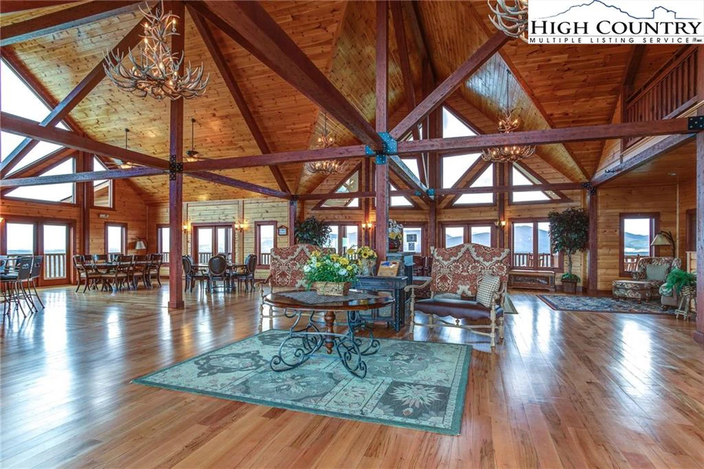 Image number 3 for the current listing